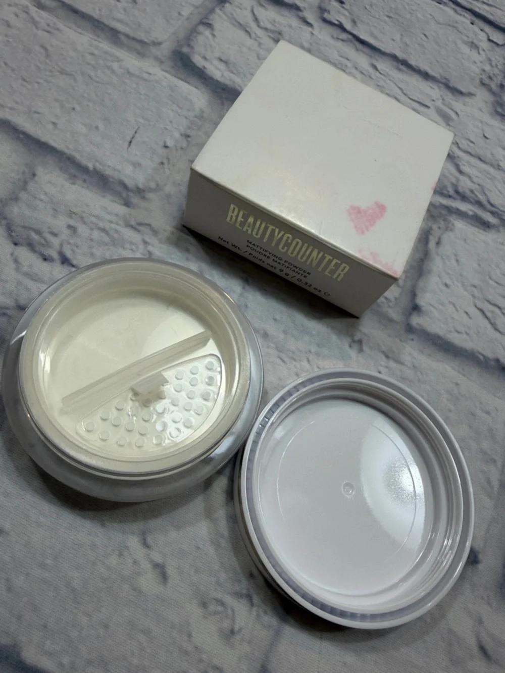 NIB Beautycounter Mattifying Setting Powder Jar Absorbs Shine Sets Makeup